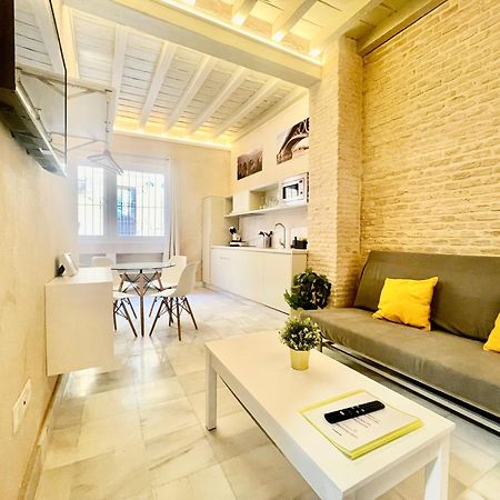 Click Triana - Patio Privado Apartment Sevilla Bagian luar foto